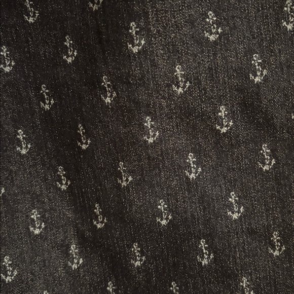 Navy Blue Anchor Print on women’s capris - Picture 3 of 4